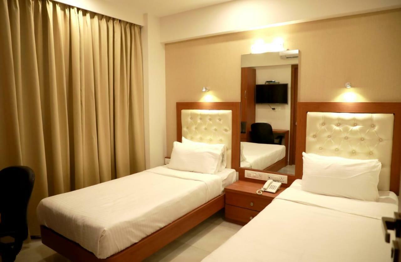 Hotel Lords, Fort Mumbai Exterior foto